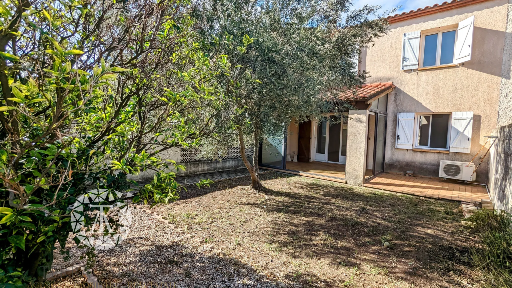 Maison à vendre à Saint-André, secteur calme proche des commerces 