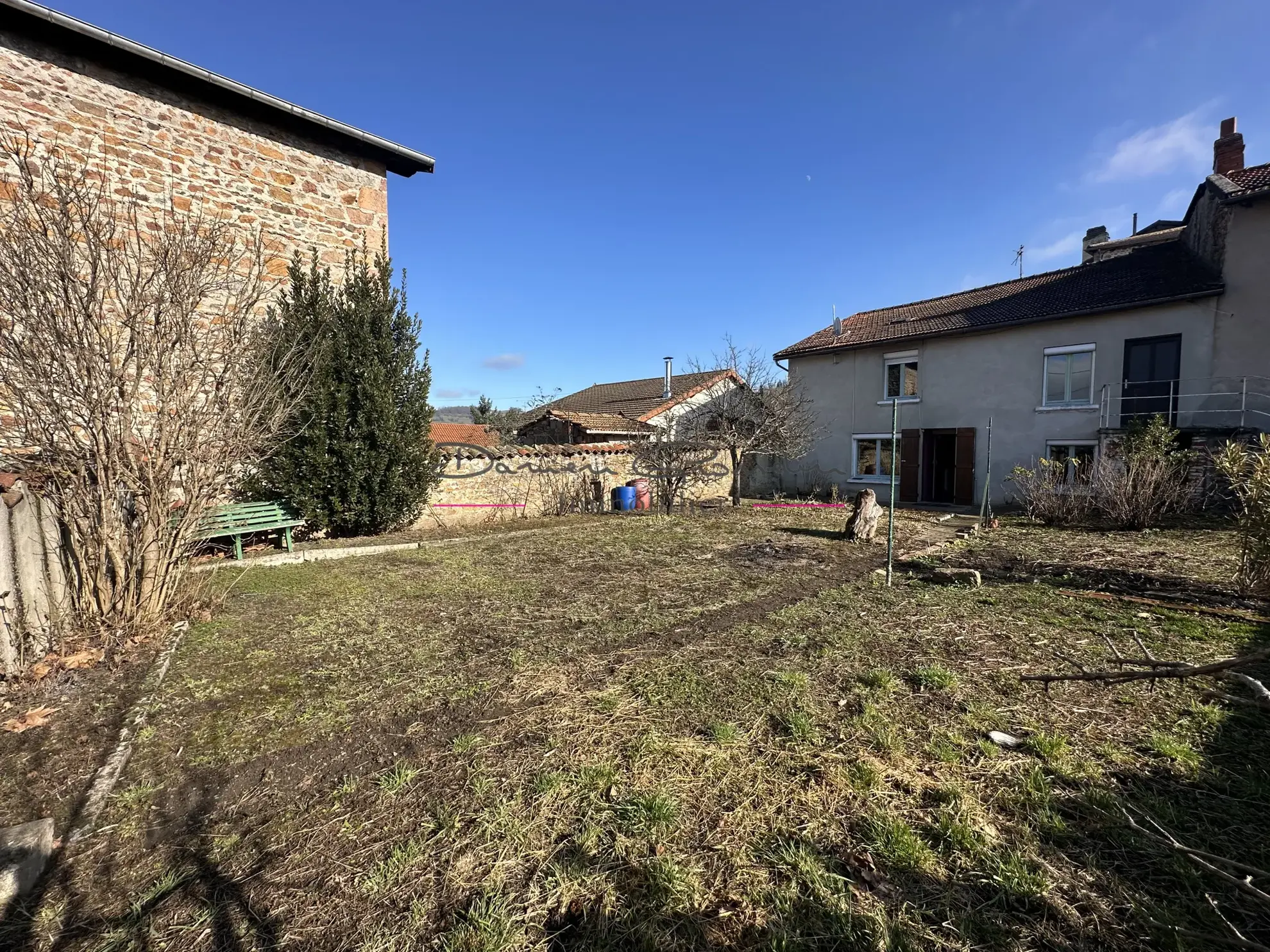 Maison de village à vendre à Bourg de Thizy 