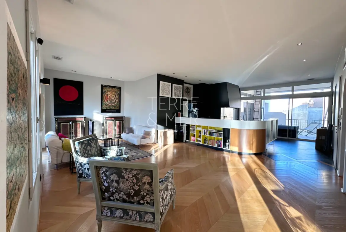 Vente d'un appartement rénové 3 pièces avec terrasse à Perpignan 