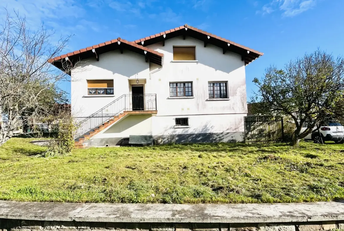 Maison spacieuse et lumineuse à Lure sur 14 ares 