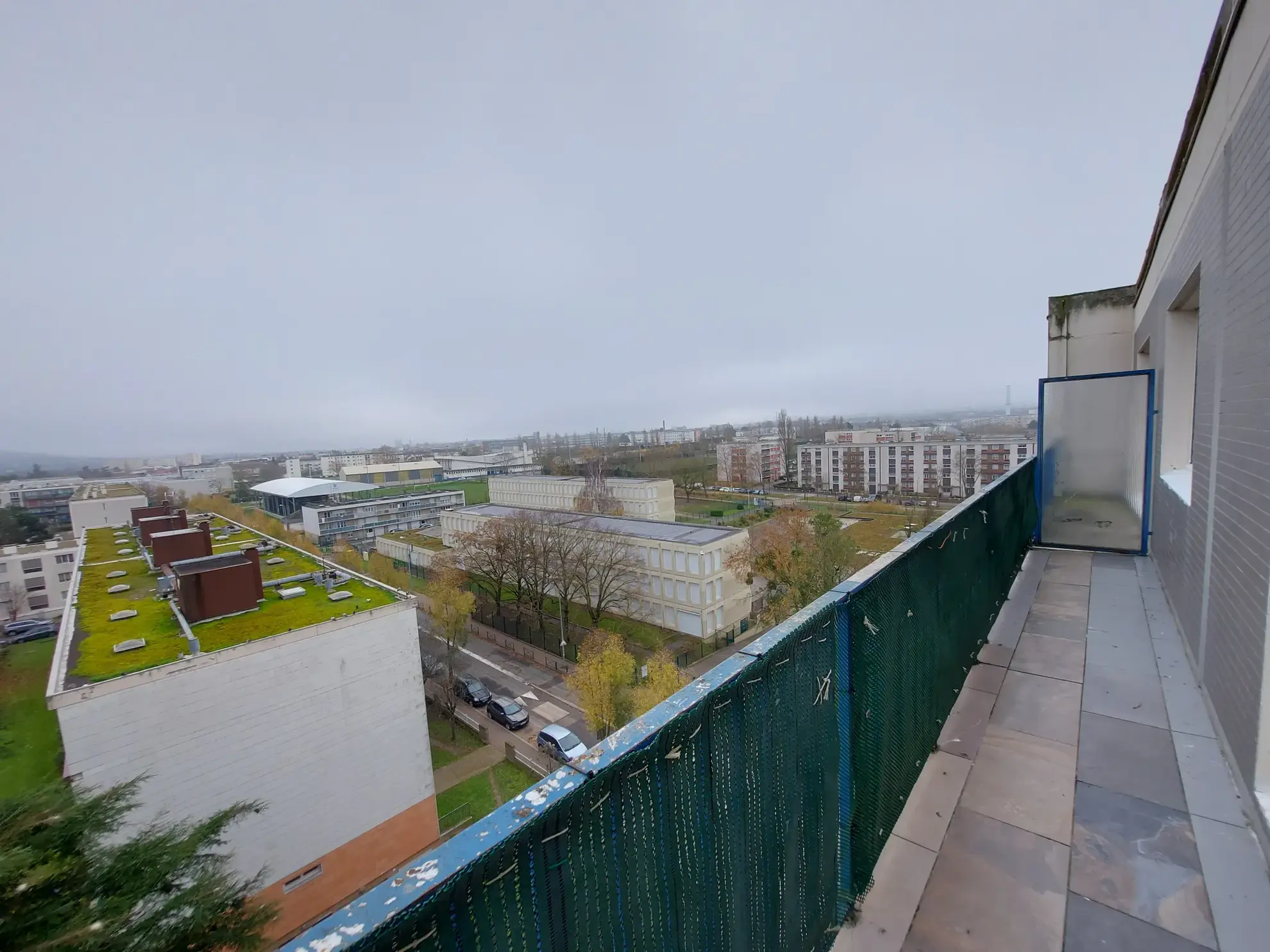 Appartement T4 dernier étage avec balcon à Mantes-La-Jolie 