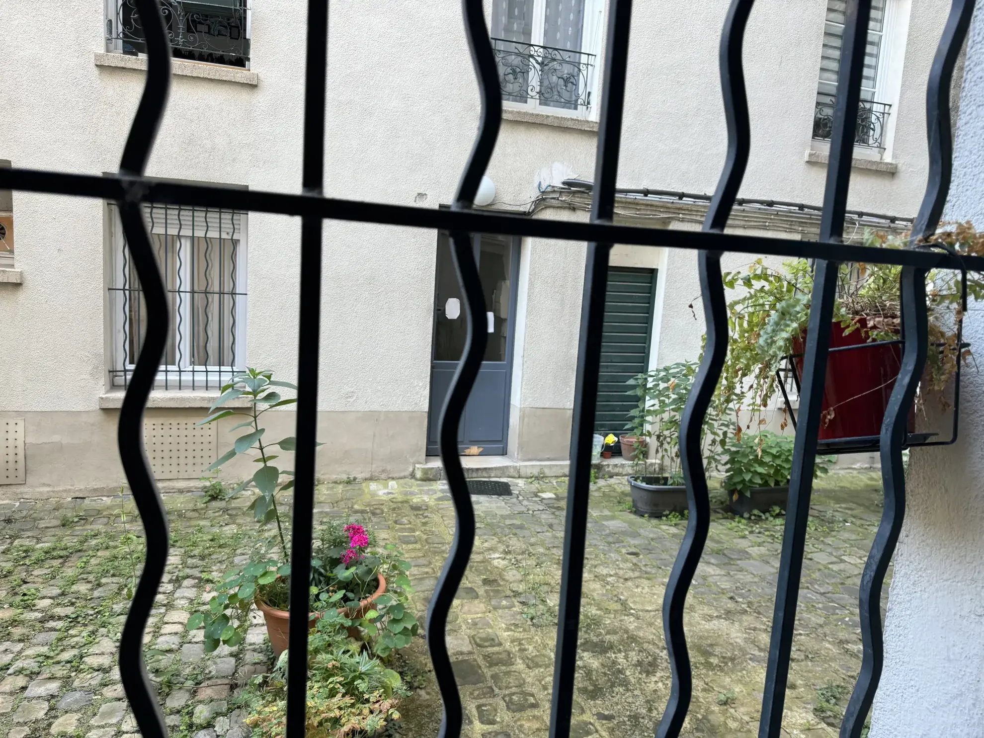 Studio à vendre occupé près du parc de Choisy, Paris 75013 