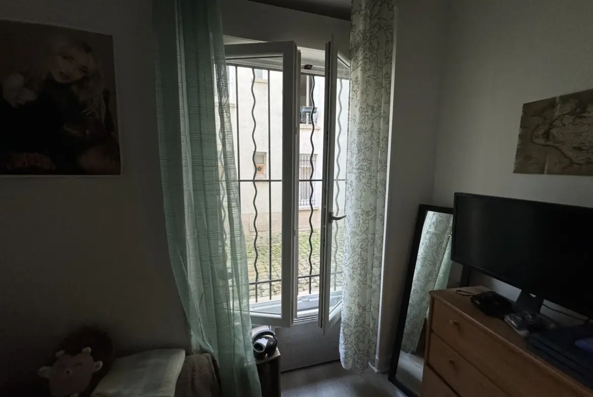 Studio occupé à vendre proche du parc de Choisy à Paris 