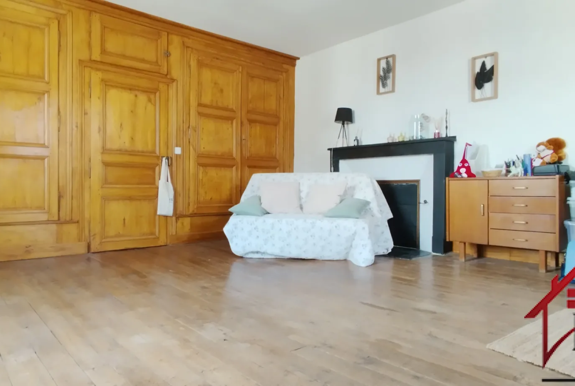 À vendre: Maison de village de 160 m² à Champignol lez Mondeville 