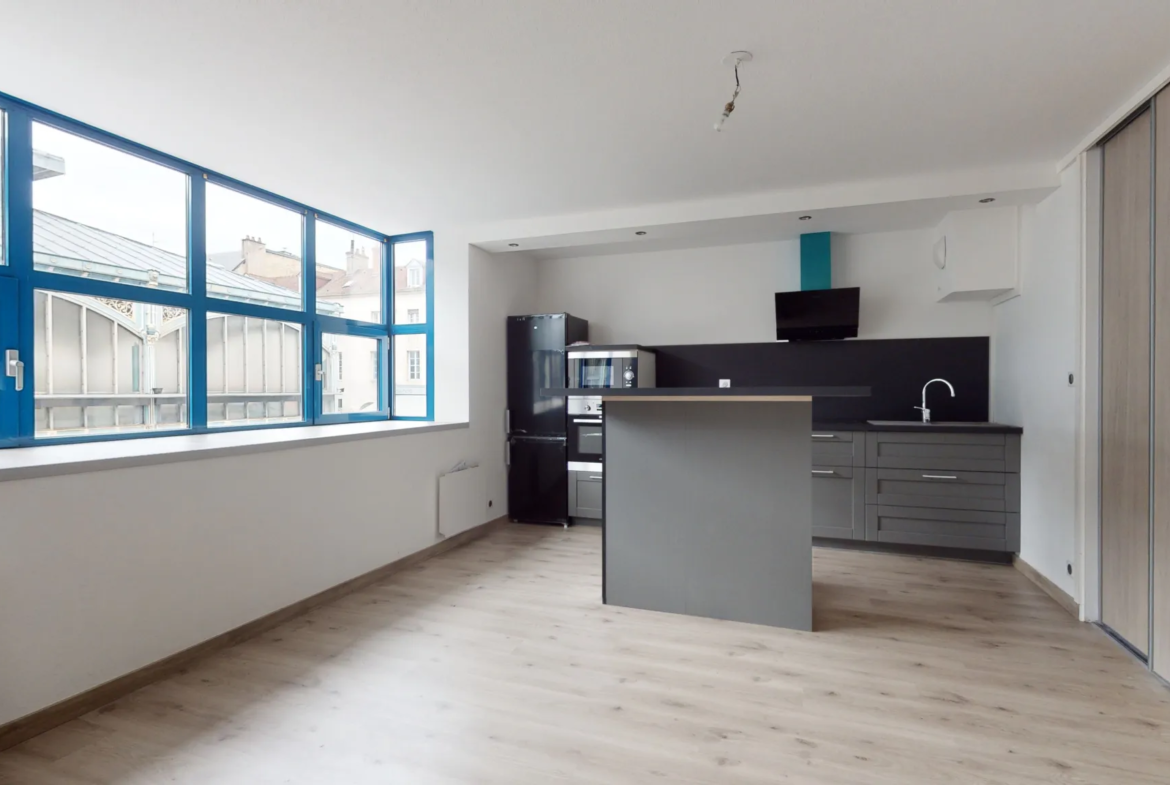 Appartement T2 rénové à vendre - Halles centrales à Dijon 