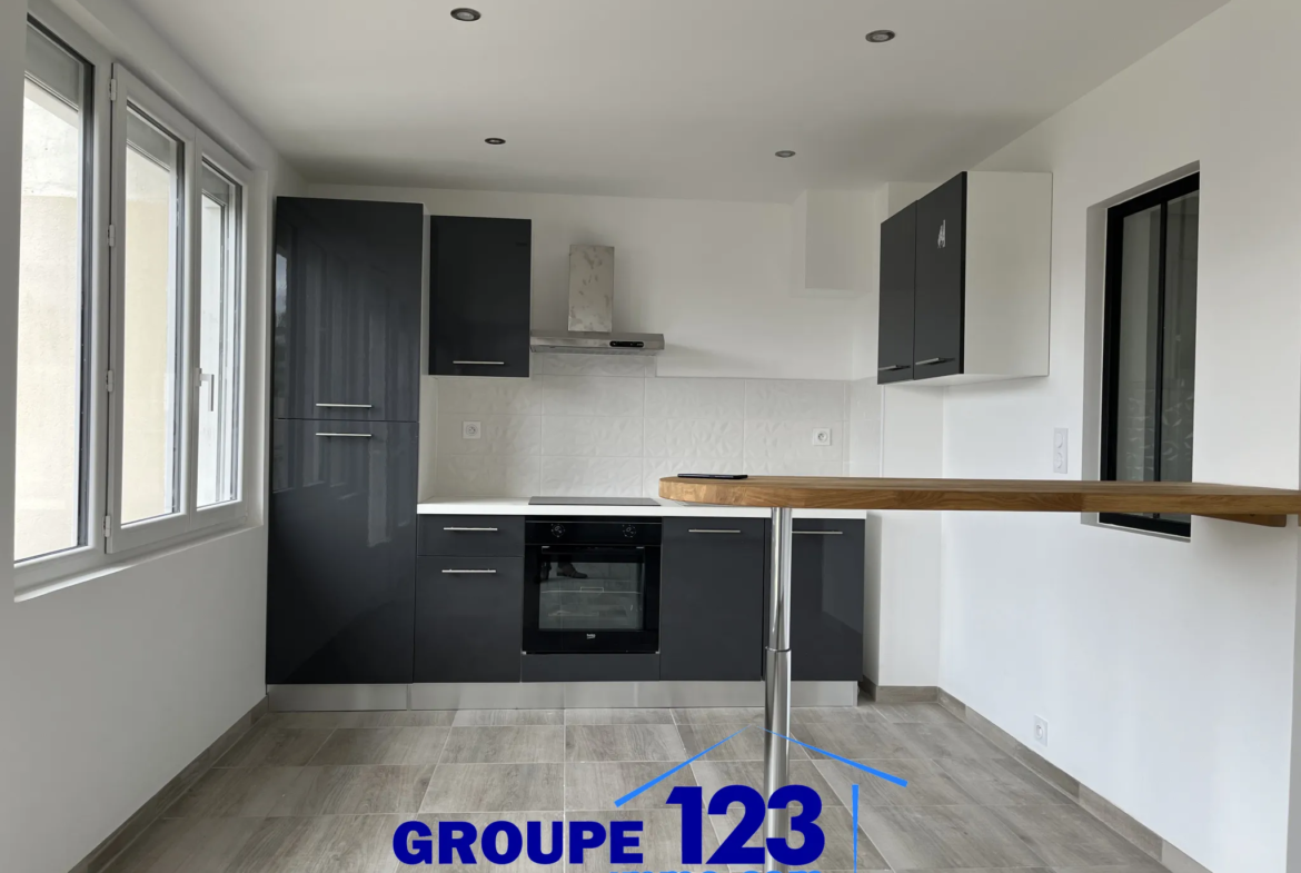 Maison rénovée à vendre à Auxerre - 4 pièces 