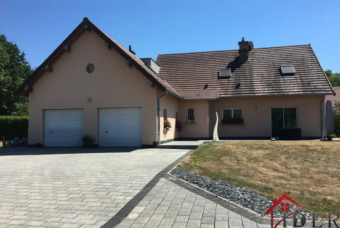 Superbe maison de 234 m² à Magny-Vernois avec 5 chambres et double garage 