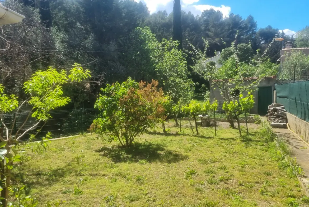 Maison spacieuse de 100 m² avec garage et jardin à Bize Minervois 