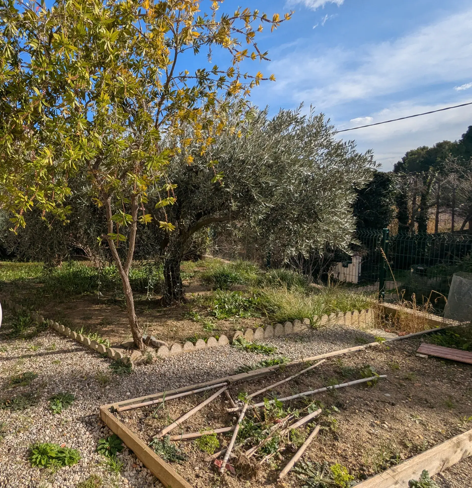 Maison spacieuse de 100 m² avec garage et jardin à Bize Minervois 