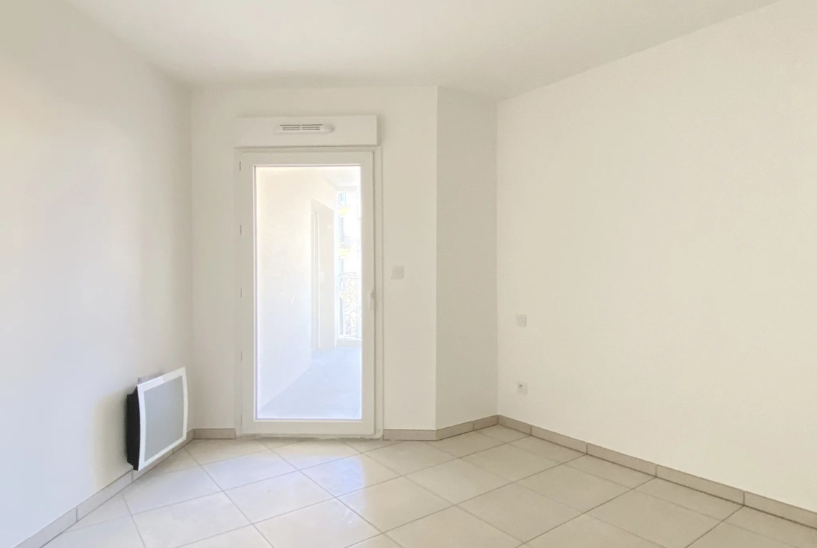 Appartement 4 pièces avec terrasse et parking au centre-ville de Perpignan 