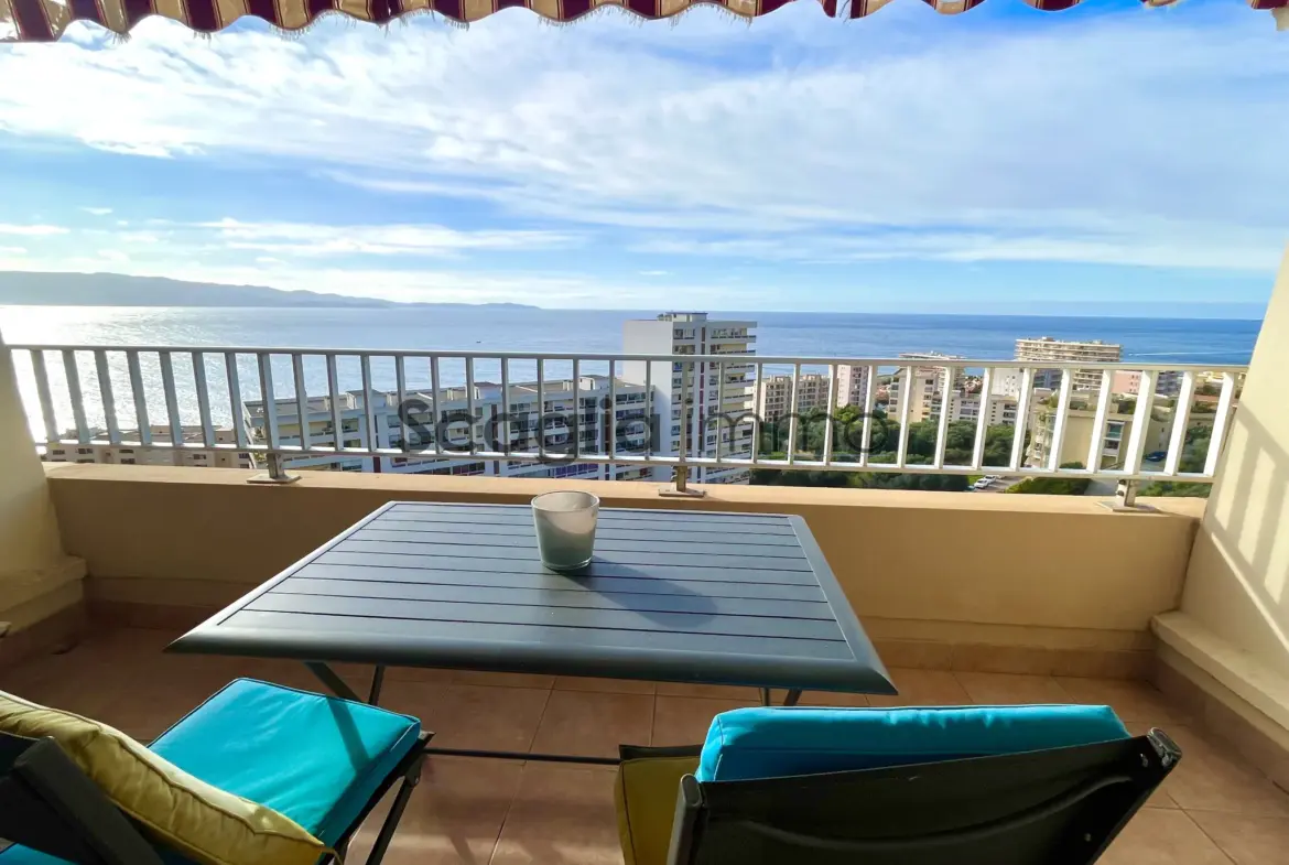 Bel appartement T2 à vendre à Ajaccio avec vue mer 