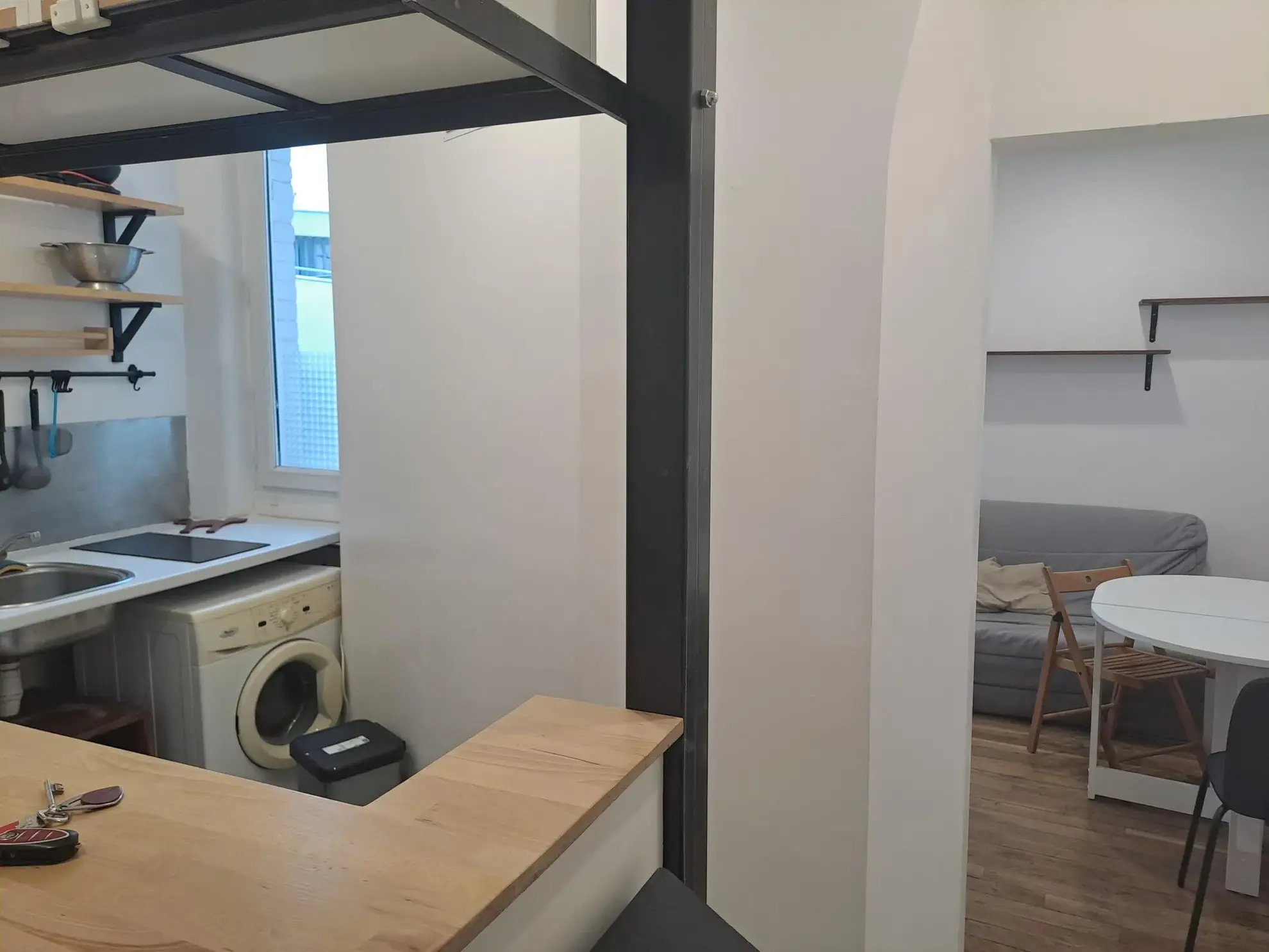 Charmant Appartement de 2 Pièces à Paris, 5ème Étage 