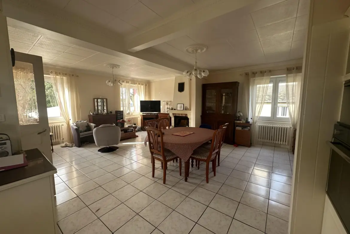 Maison à vendre à Pluméliau - 5 chambres et terrasse 