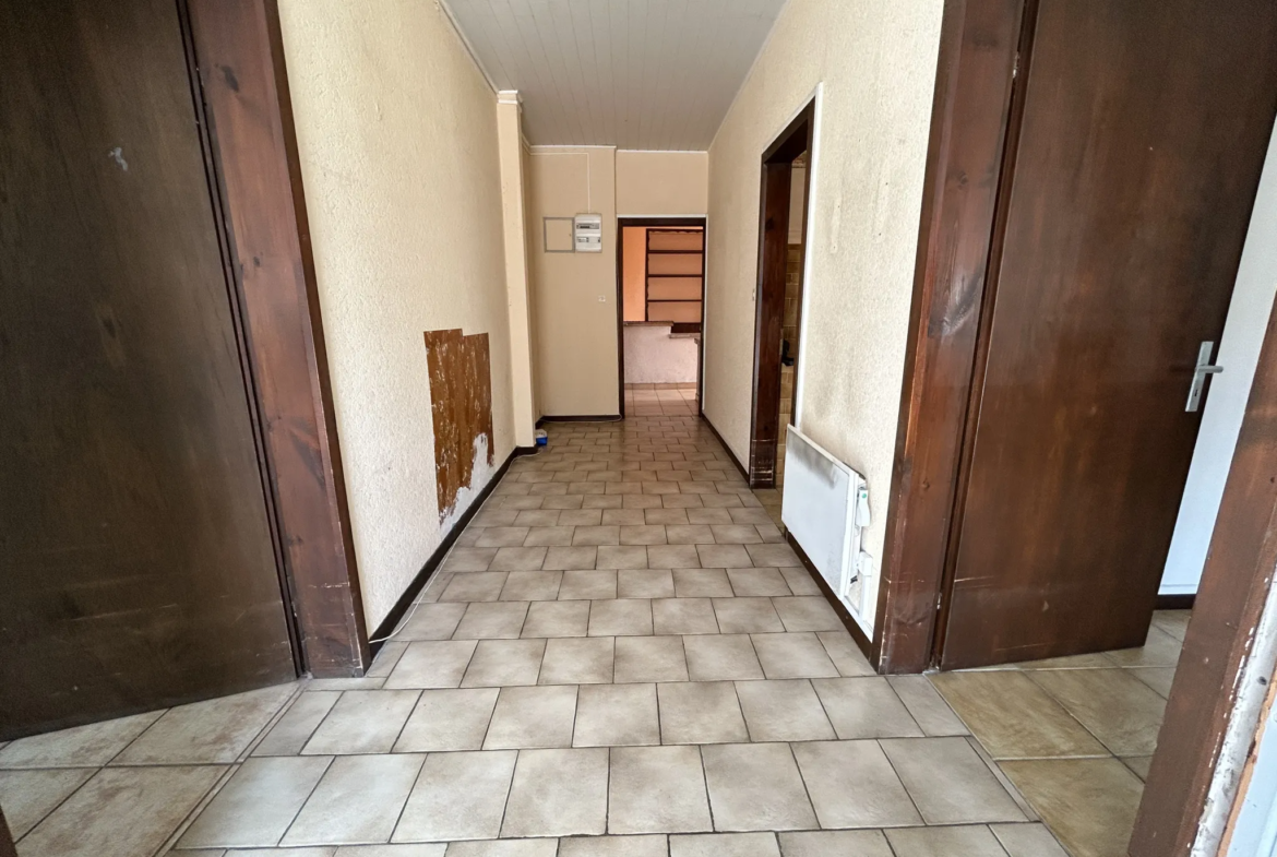 Charmant appartement à rénover de 99 m² à Béning-lès-Saint-Avold 