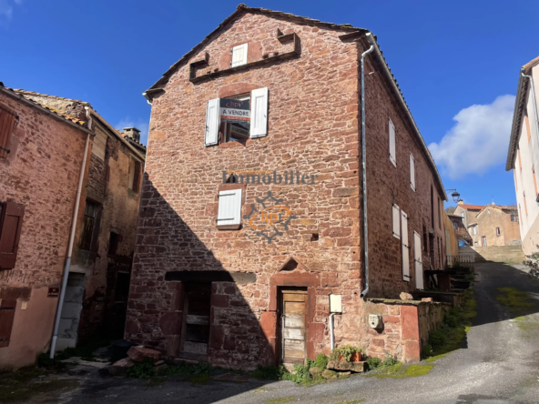 Maison de village à vendre à Saint Affrique avec remises aménageables