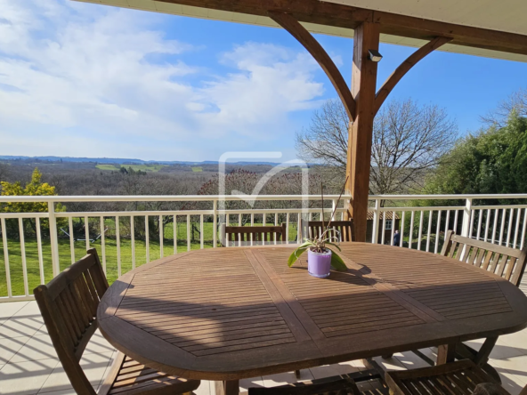 Maison exceptionnelle à Juillac avec vue dégagée