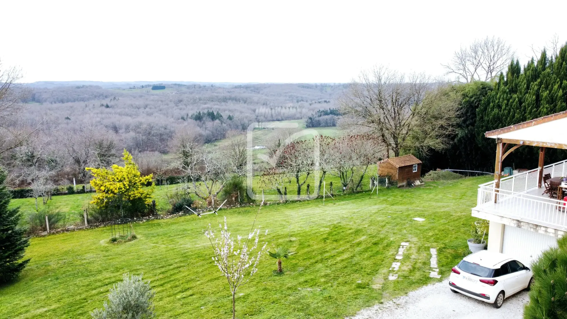 Maison exceptionnelle à Juillac avec vue dégagée 