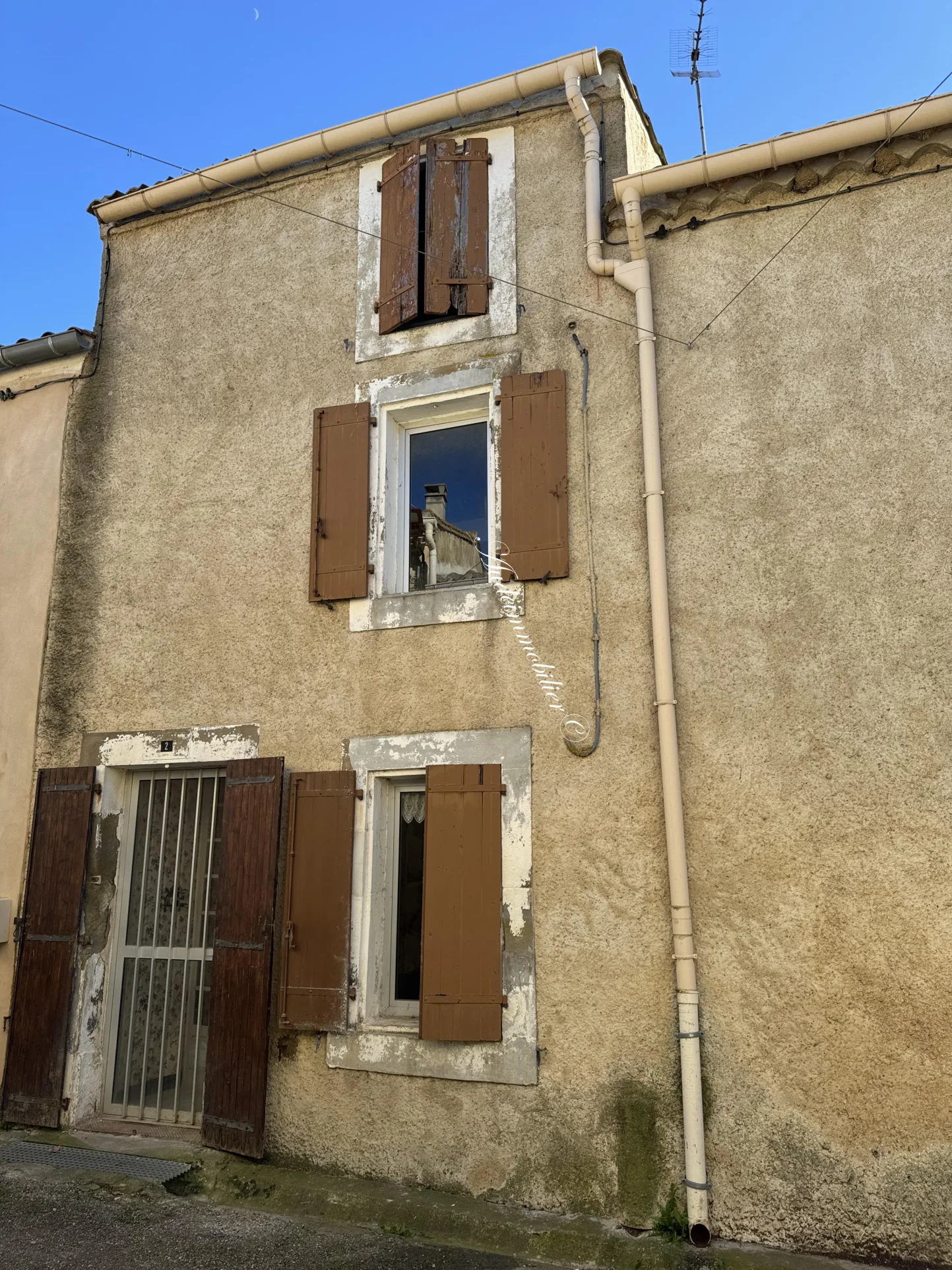 Maison de village à rénover avec garage à Capendu 