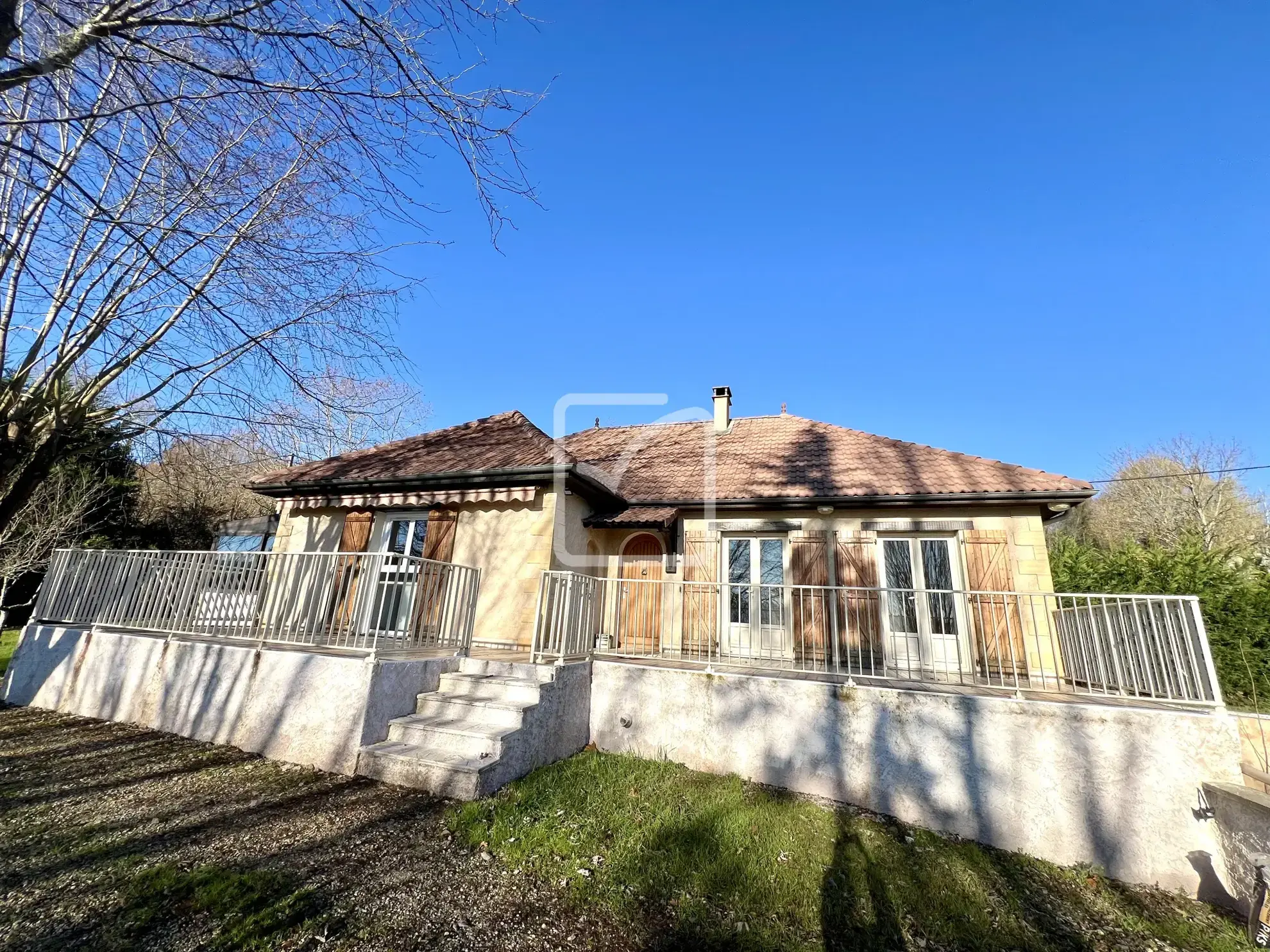 Maison spacieuse de 195 m2 avec 4 chambres à Cublac 