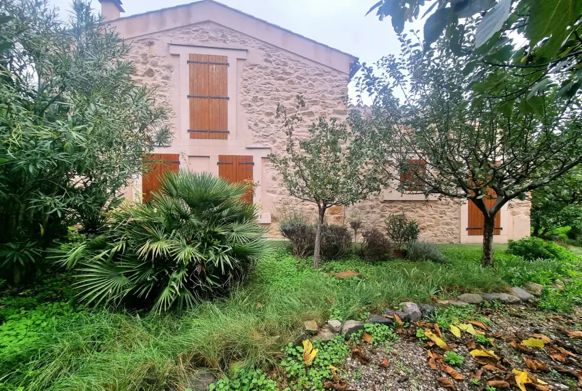 Maison de prestige avec jardin et terrasse à Bize - Minervois 