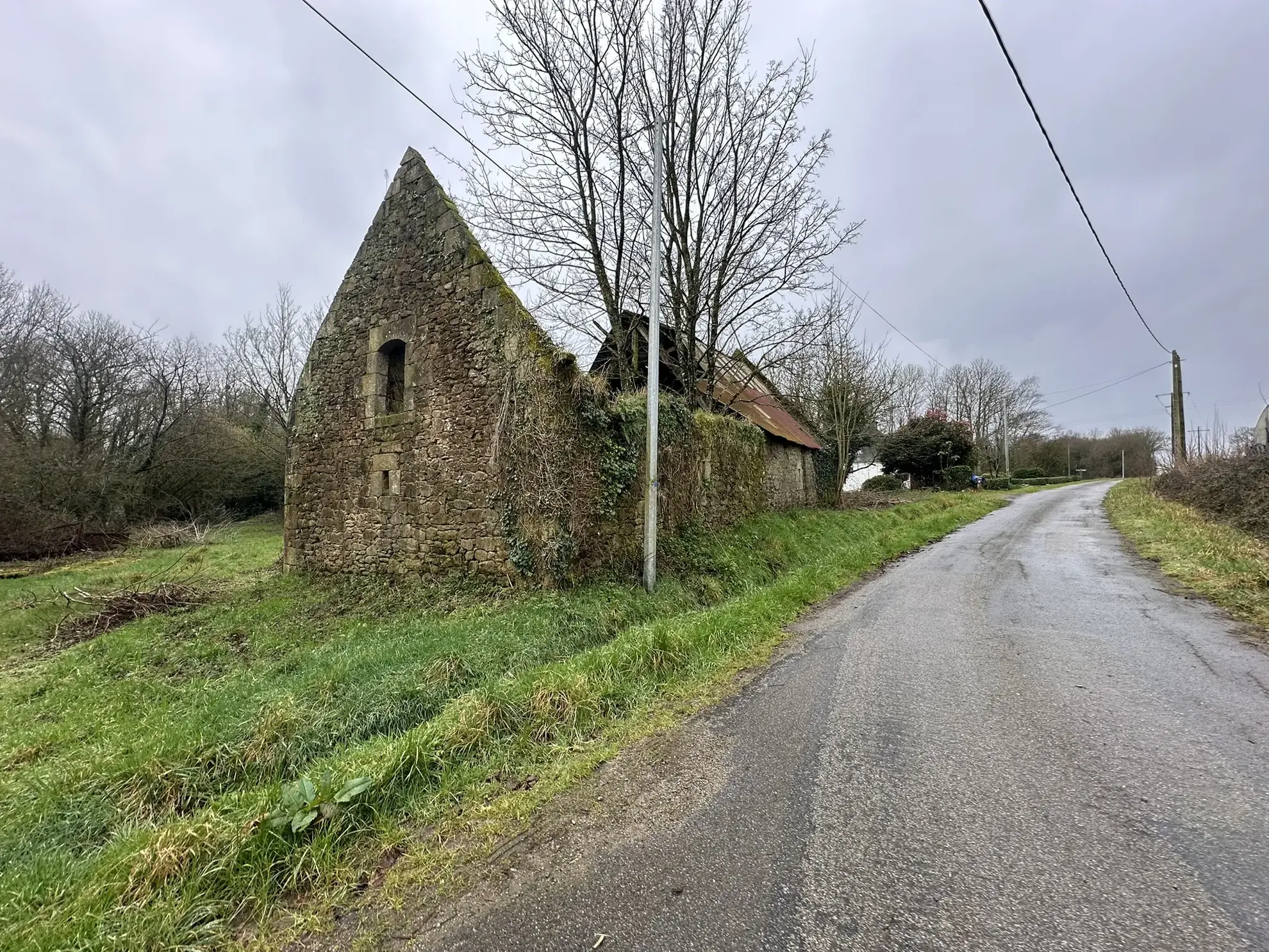 Ensemble immobilier à rénover à Saint-Barthélemy 