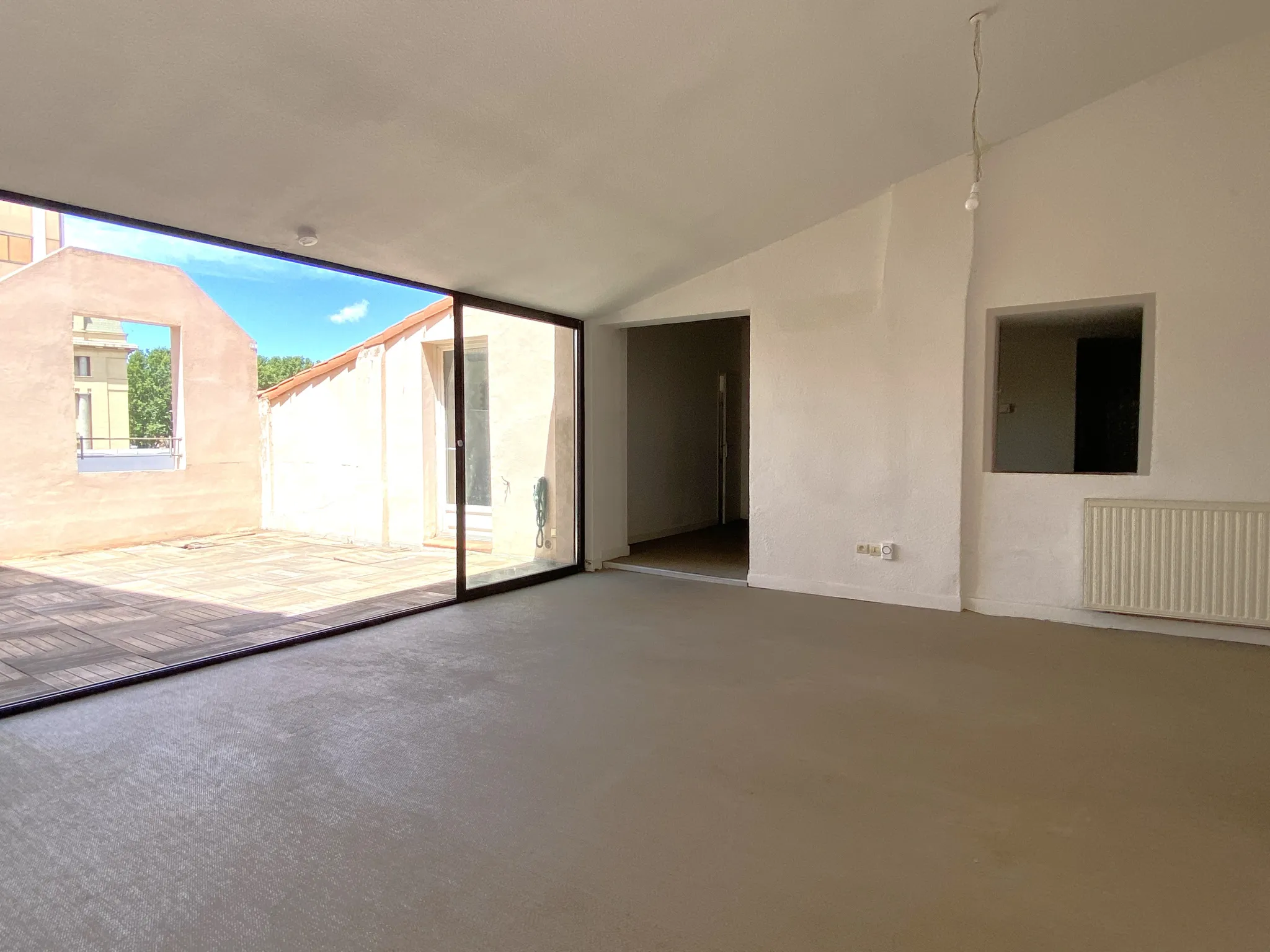 Appartement atypique avec terrasse au dernier étage à Perpignan 