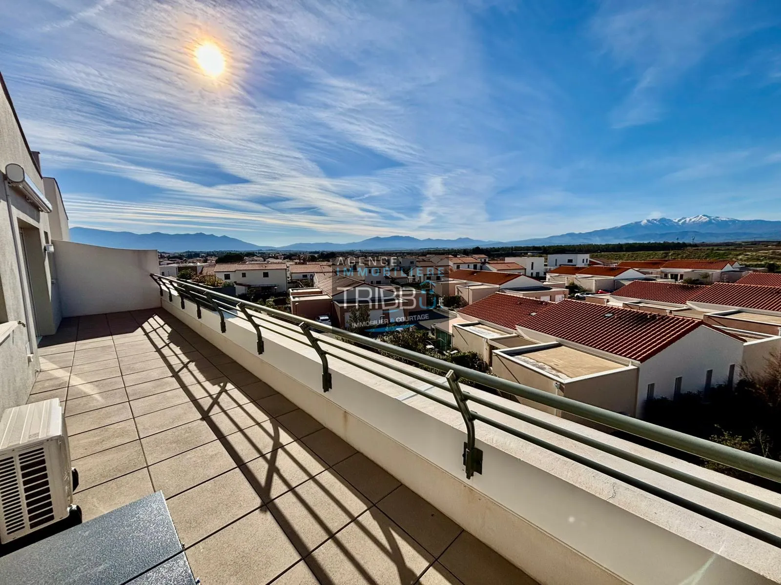 Pollestres - Appartement F3 avec terrasse vue Canigou 