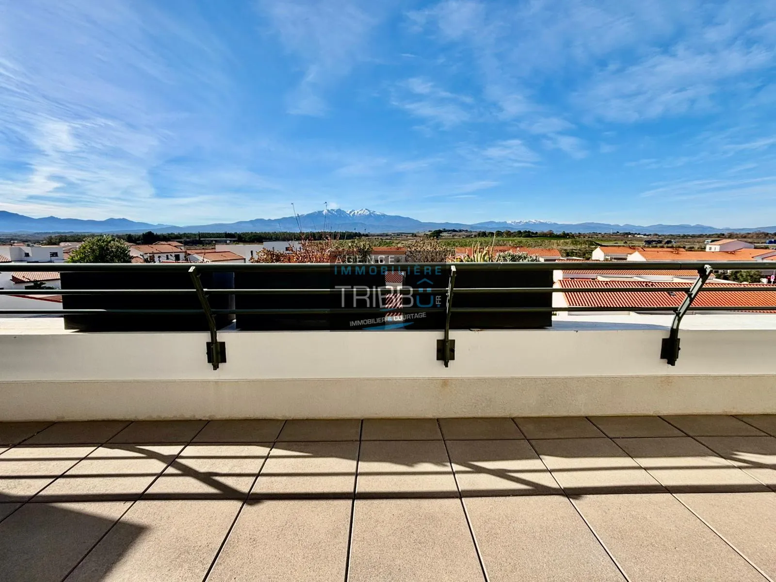 Appartement F3 avec terrasse vue sur le Canigou à Pollestres 