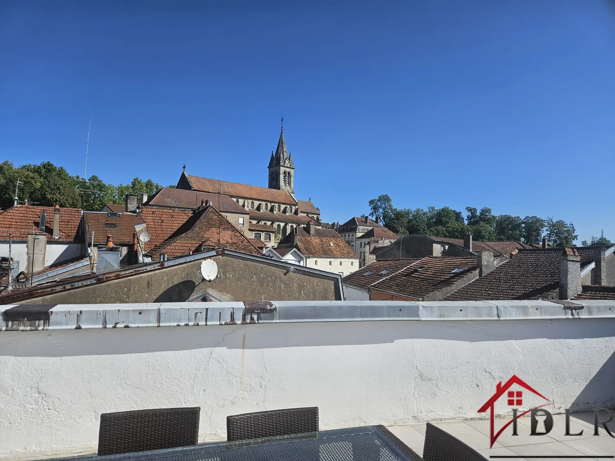 Immeuble de prestige à vendre à Bourbonne-les-Bains, 3 logements loués 