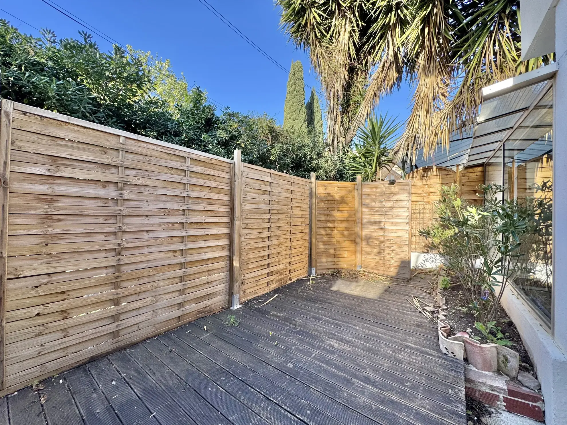 Appartement T3 avec terrasse à Hyères, quartier prisé 