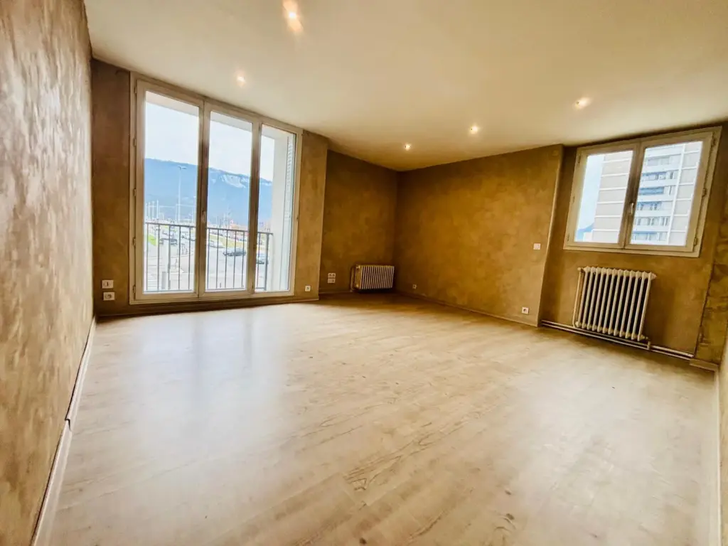 Vente Appartement T2 Rénové à Grenoble Vallier Ampère - 128 000 €