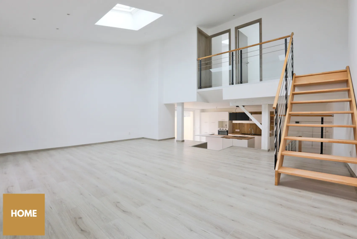 Maison Style Loft Rénovée à Nancy - 130 m² avec Patio 