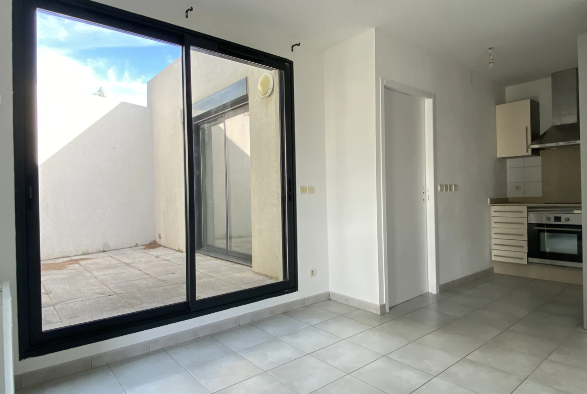 Appartement T2 avec terrasse à vendre à Perpignan Sud 