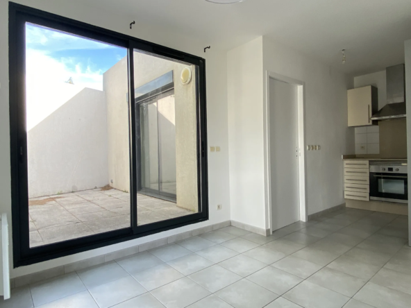 Appartement T2 avec terrasse à vendre à Perpignan Sud