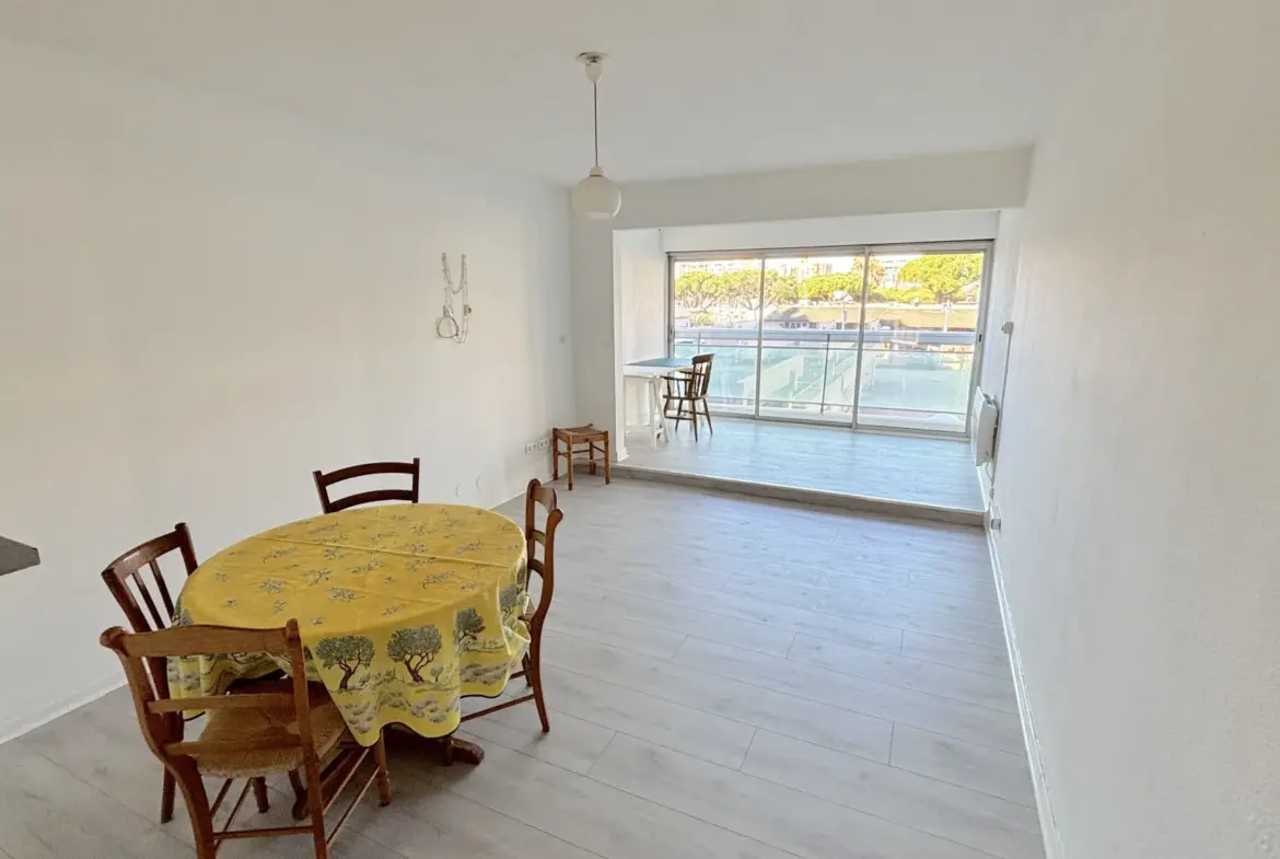 Vente Appartement F2 Traversant à Carnon-Plage avec Loggia 