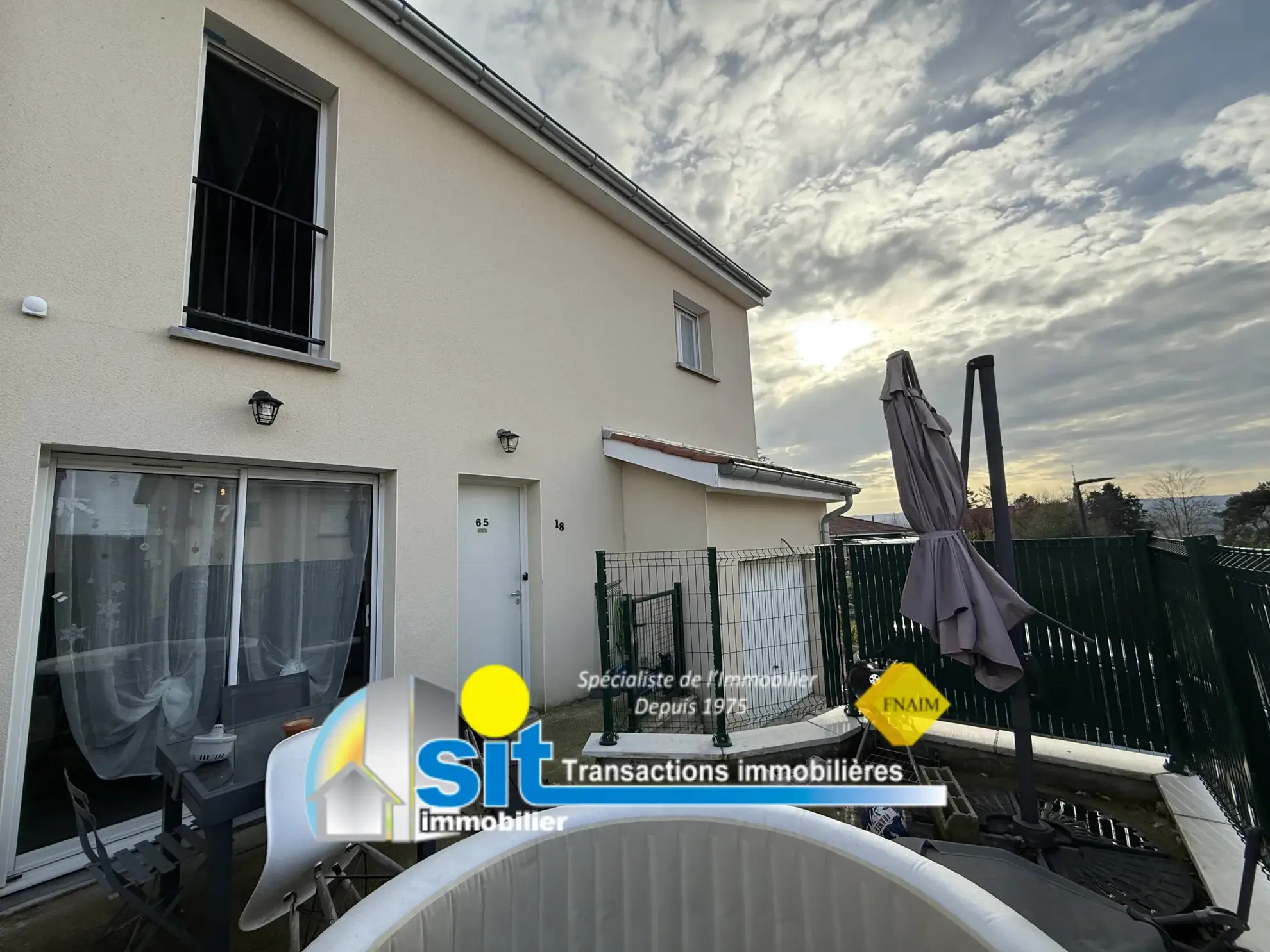 Villa moderne à vendre à Estrablin, 3 chambres, proche Vienne 