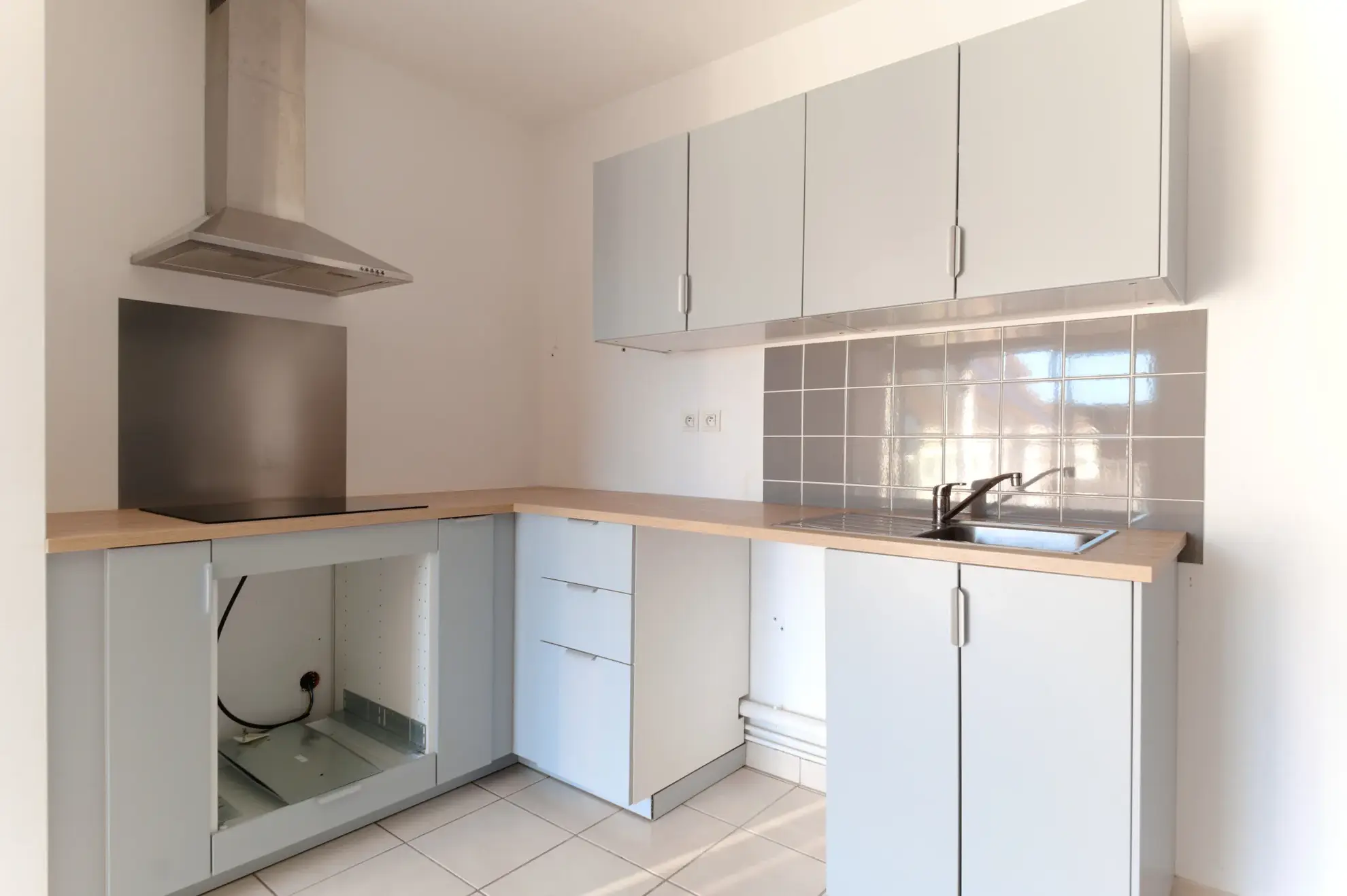 Appartement T3 avec balcon et stationnement à Douvres la Délivrande 