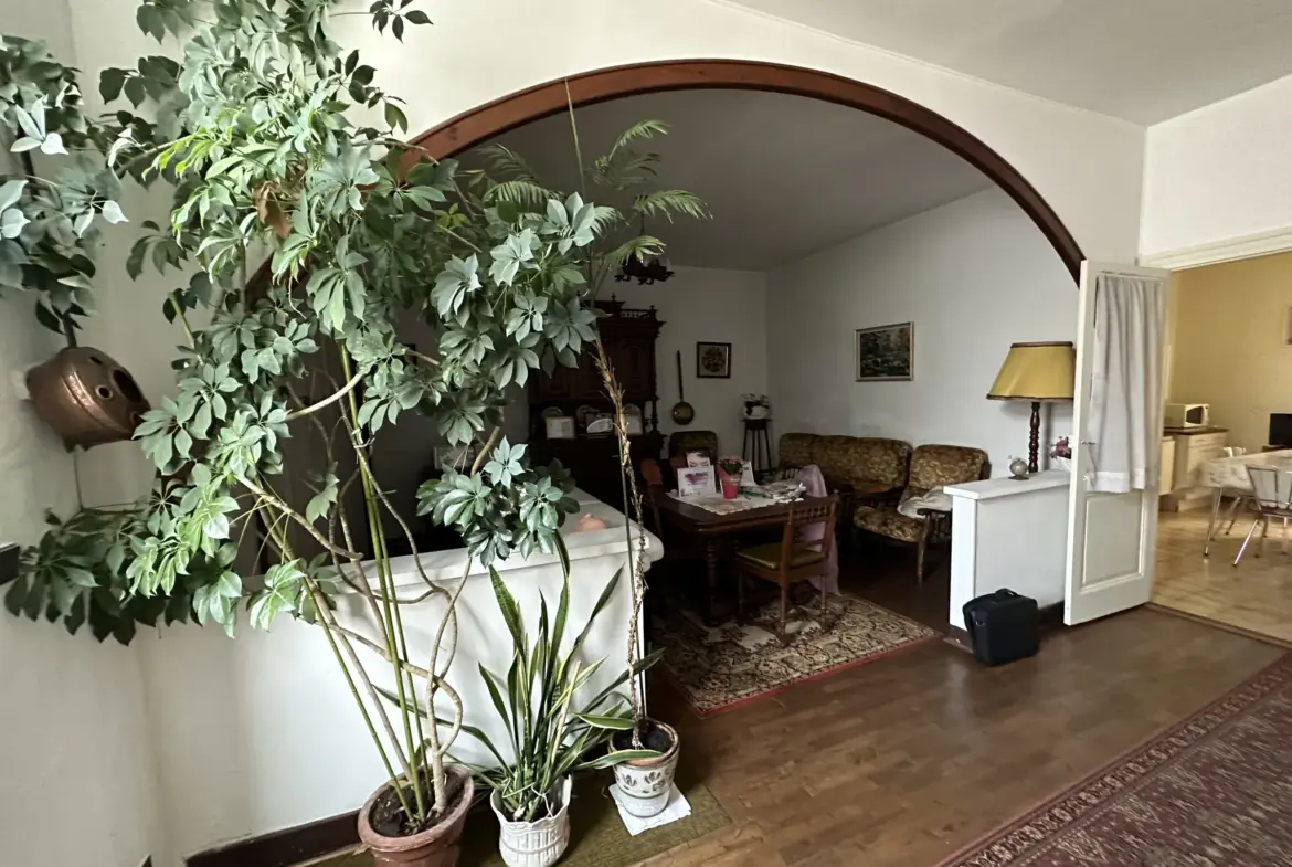 Charmante Maison de Ville en Pierre avec Jardin à Villeneuve-sur-Lot 