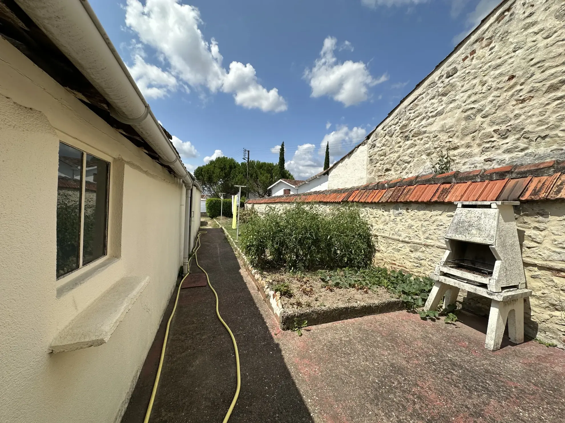 Charmante Maison de Ville en Pierre avec Jardin à Villeneuve-sur-Lot 