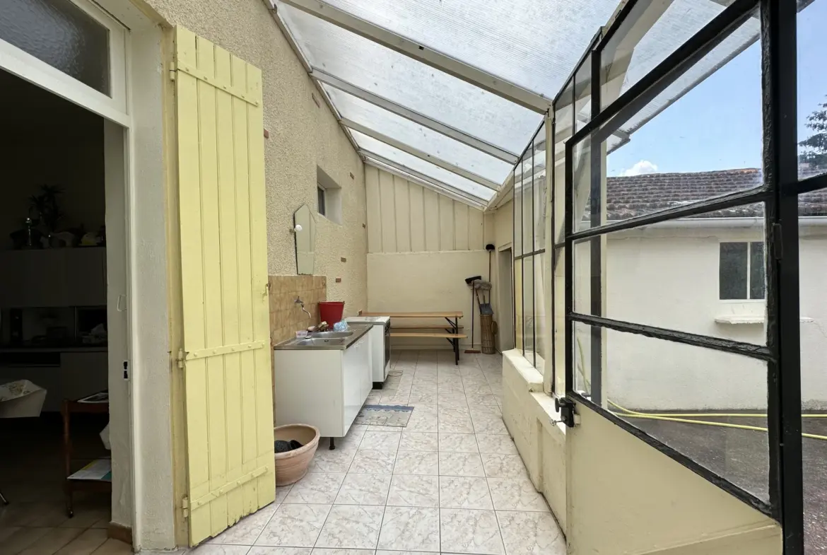 Charmante Maison de Ville en Pierre avec Jardin à Villeneuve-sur-Lot 
