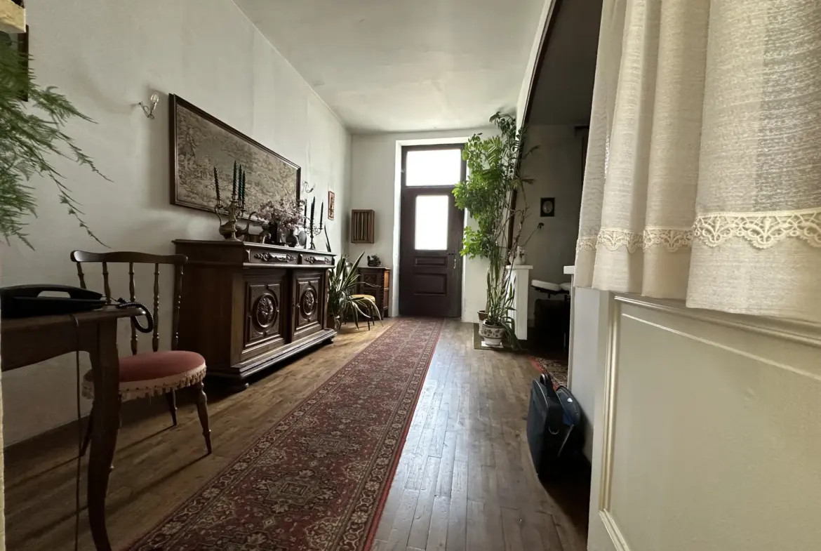 Charmante Maison de Ville en Pierre avec Jardin à Villeneuve-sur-Lot 