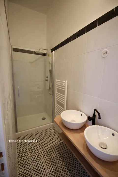 Maison ancienne à rénover à Semussac - 88000 EUR 