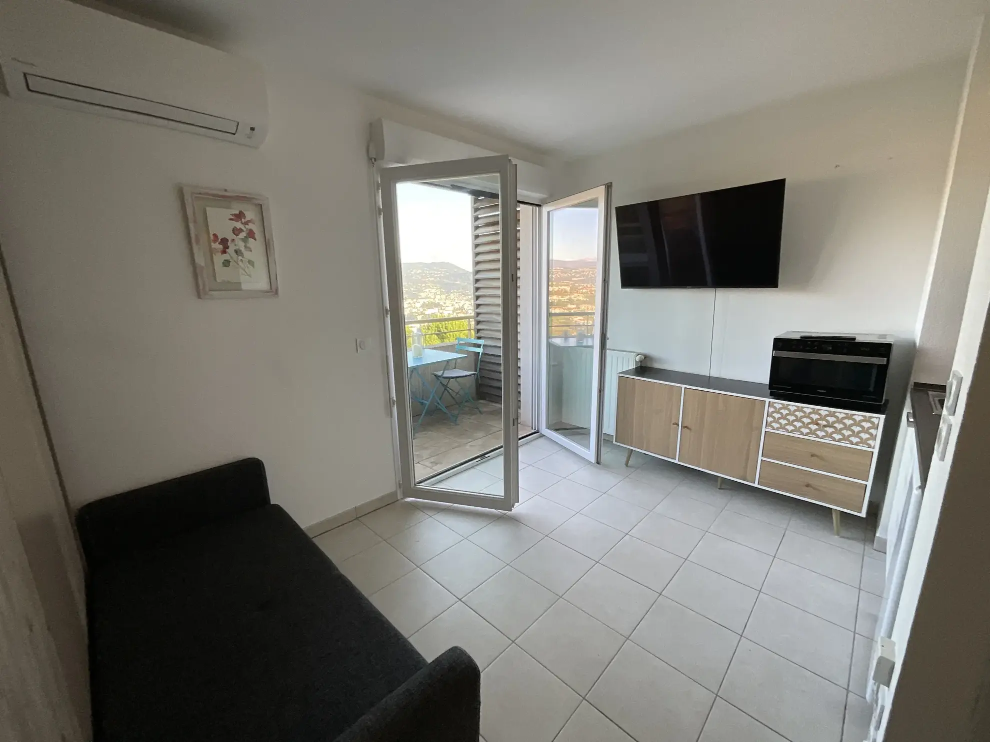Studio meublé avec superbe vue dégagée à Nice 