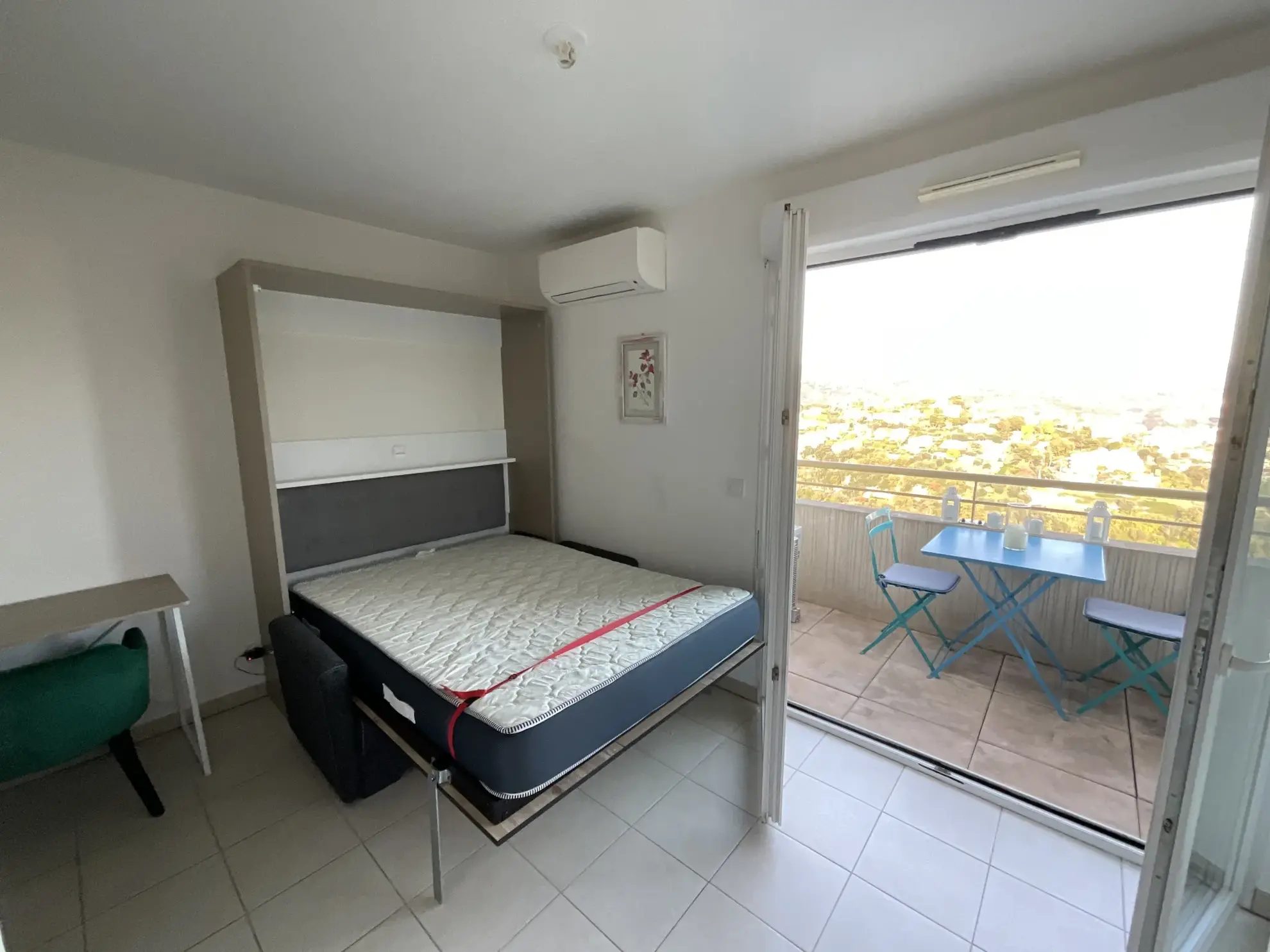 Studio meublé avec superbe vue dégagée à Nice 