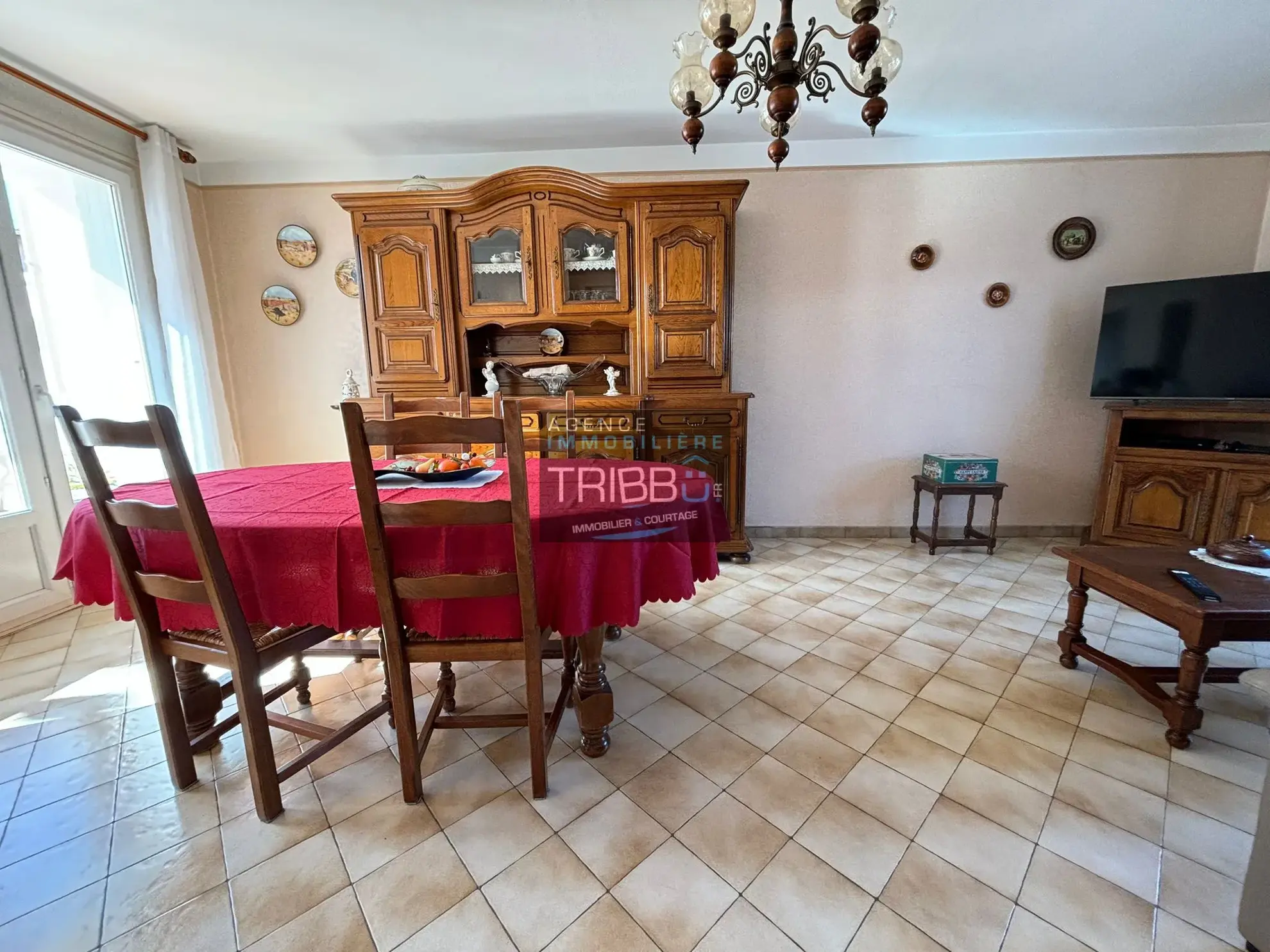 Villa à vendre à Pollestres avec 3 chambres, garage et jardin 