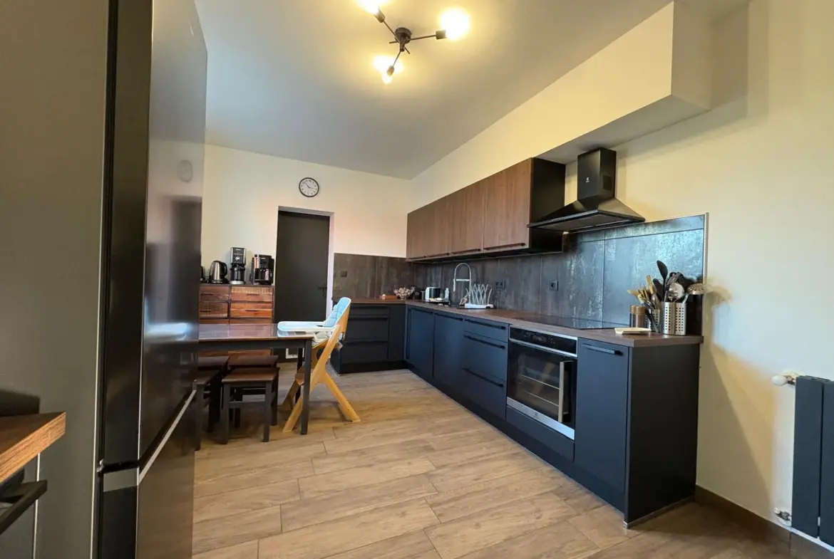 Maison rénovée avec 4 chambres à Vic-en-Bigorre à vendre 