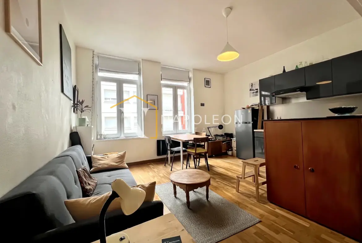 Charmant T2 à Sébastopol Gambetta, Lille - Prêt à vous accueillir ! 